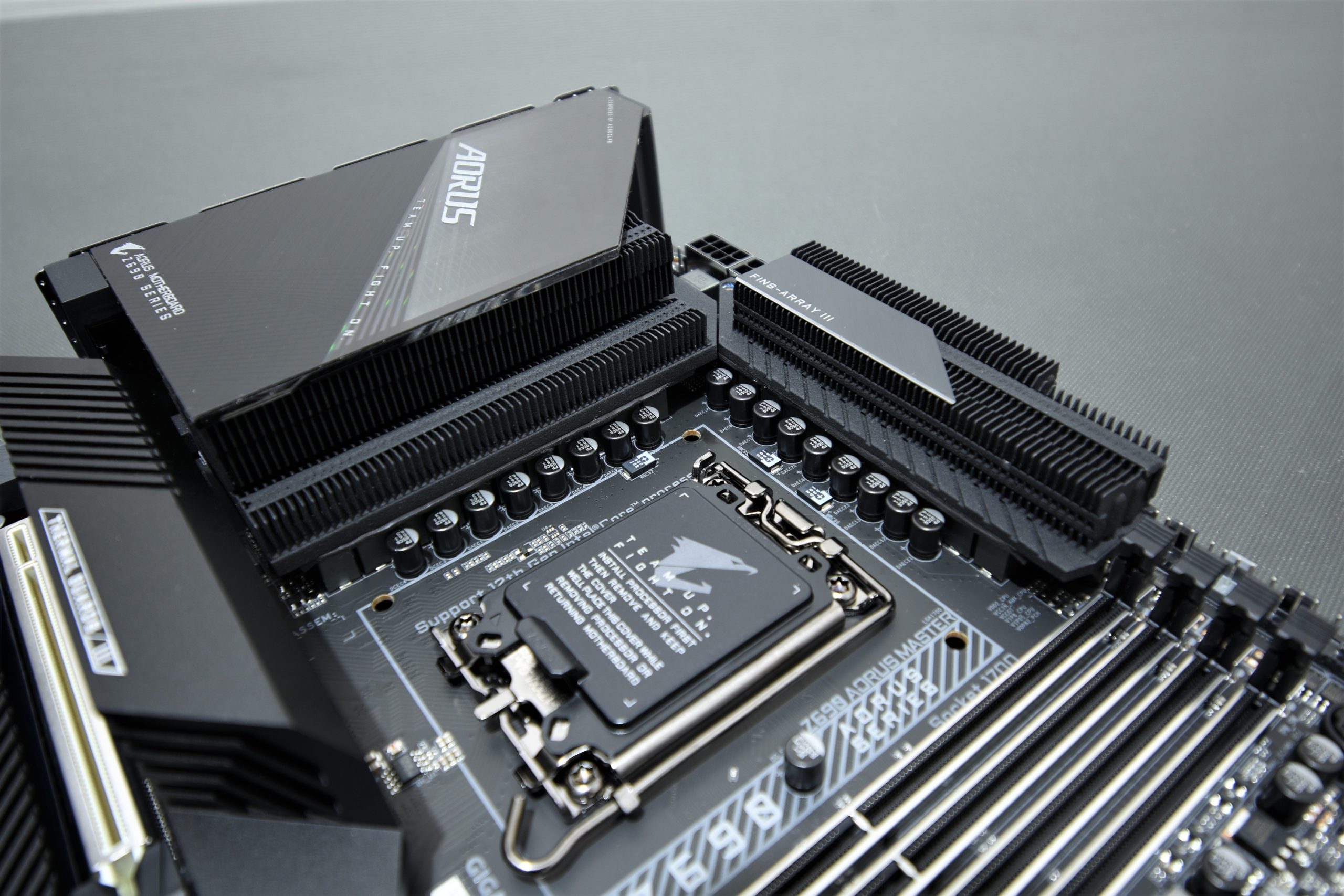Review GIGABYTE Z690 AORUS MASTER [LGA-1700]