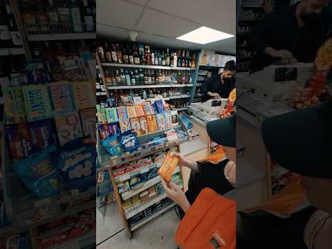 , Popped in for snacks…now we’re in a ​⁠@flavadmusic simulation — Reesey Thing Friday 🍫 #shorts, MadDNB