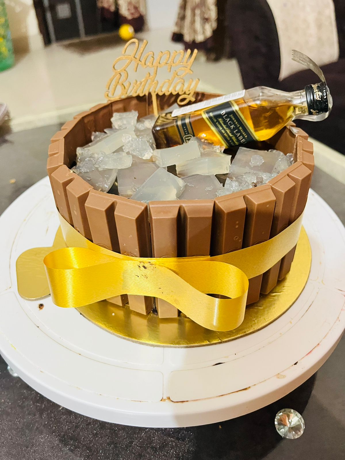 Black Label KitKat Cake - Image 3