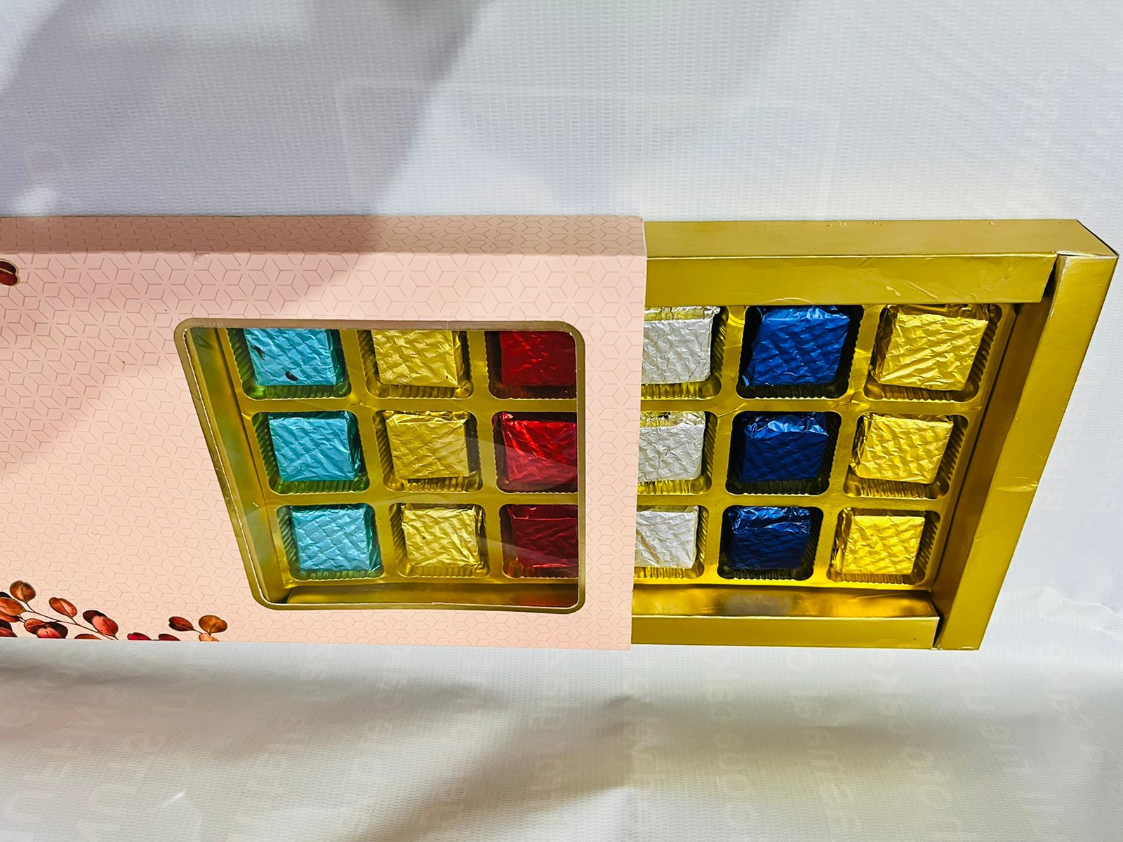 18 Cavity box with Big Chocolates