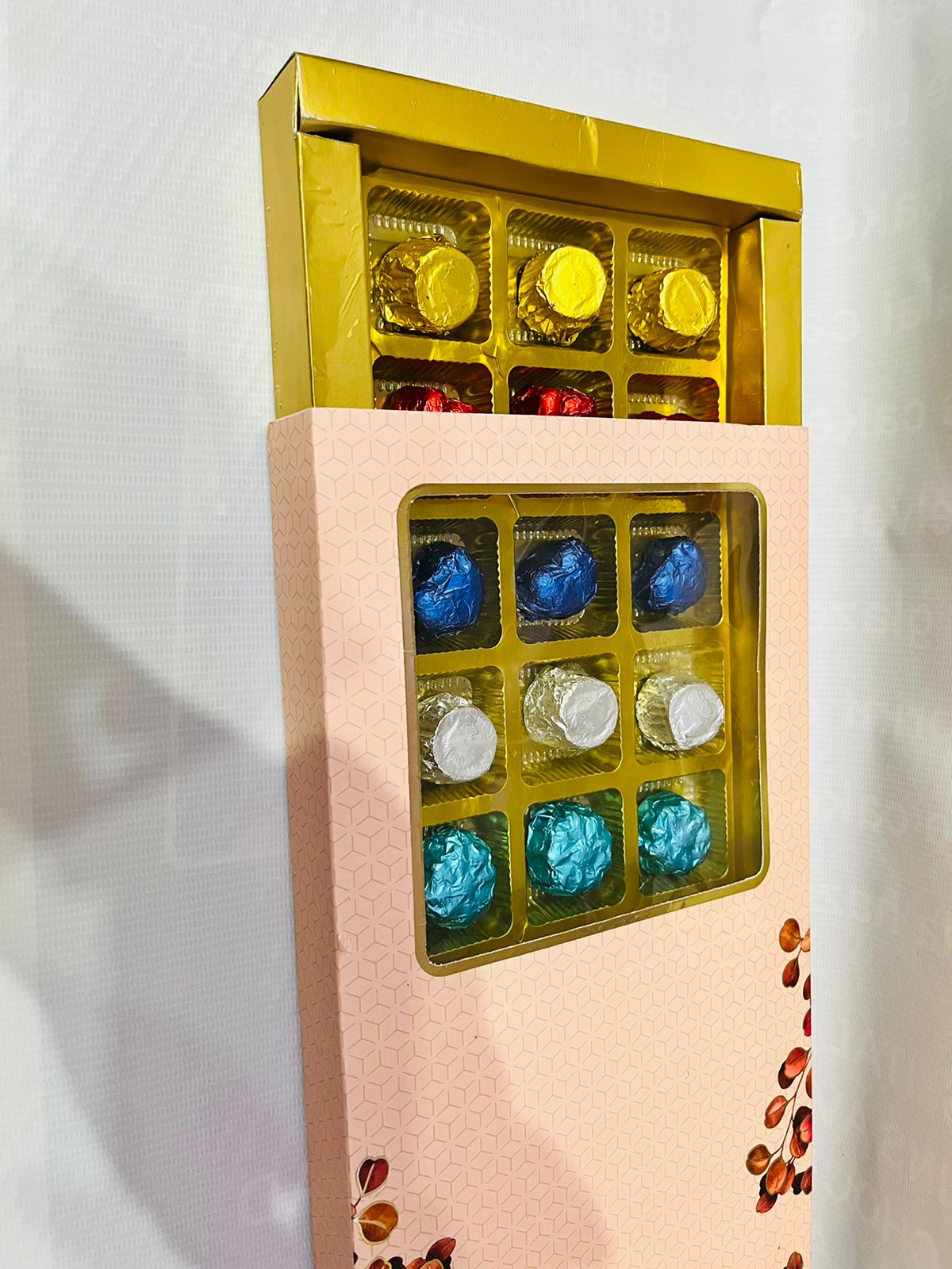 18 Cavity box with small Chocolate