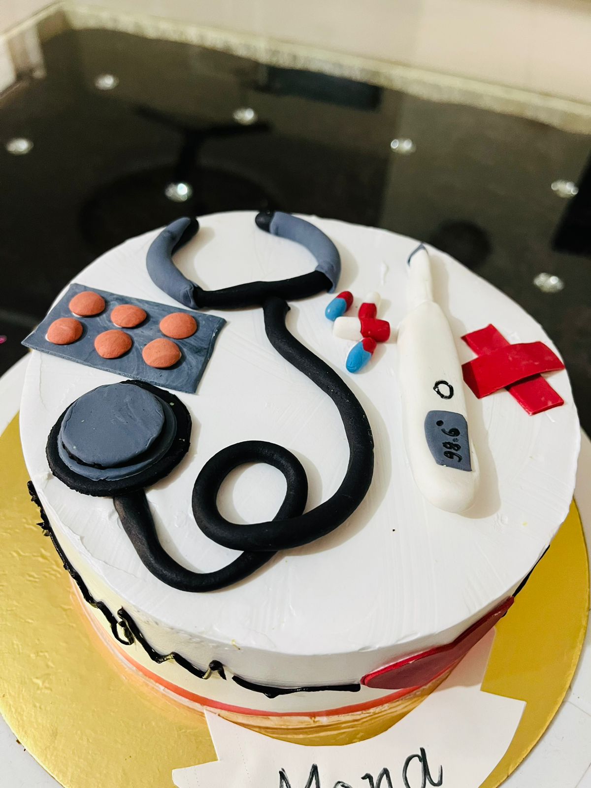 Doctor Theme cake - Image 4