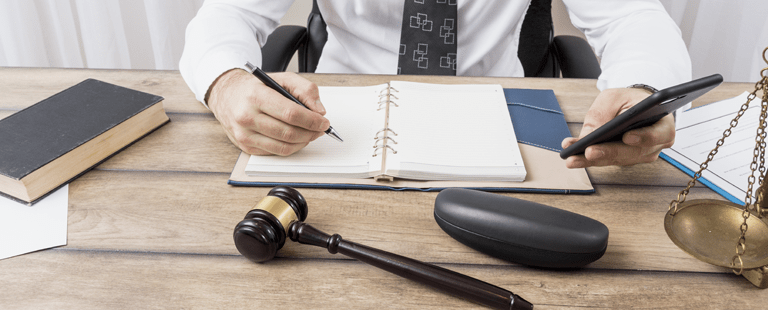 Start an Enlightened Legal Journey with Law Courses List