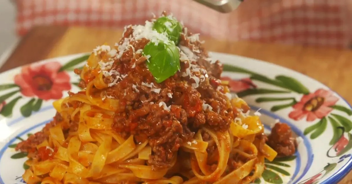 Fettuccine alla Bolognese