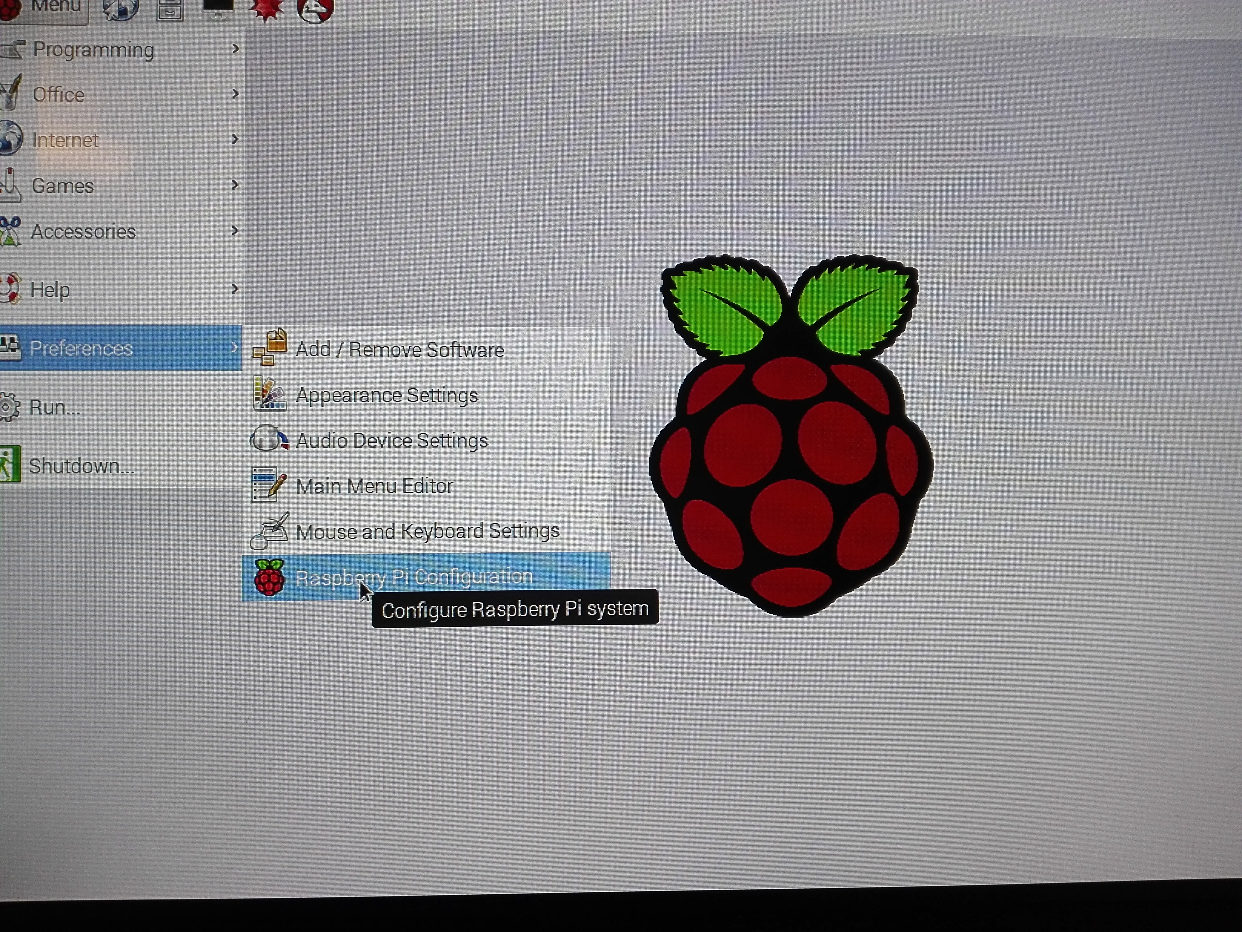 Accediendo al panel de configuración de Raspberry Pi en Raspbian