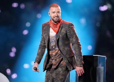 cantor justin timberlake se apresentando