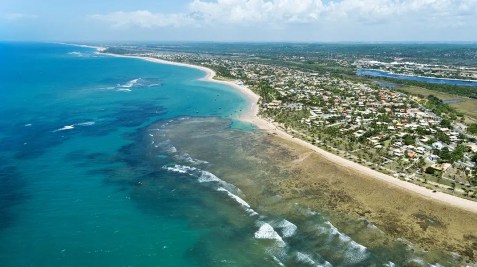 foto aerea de camaçari, na bahia