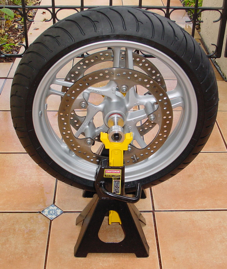 Bmw motorcycle wheel balancer