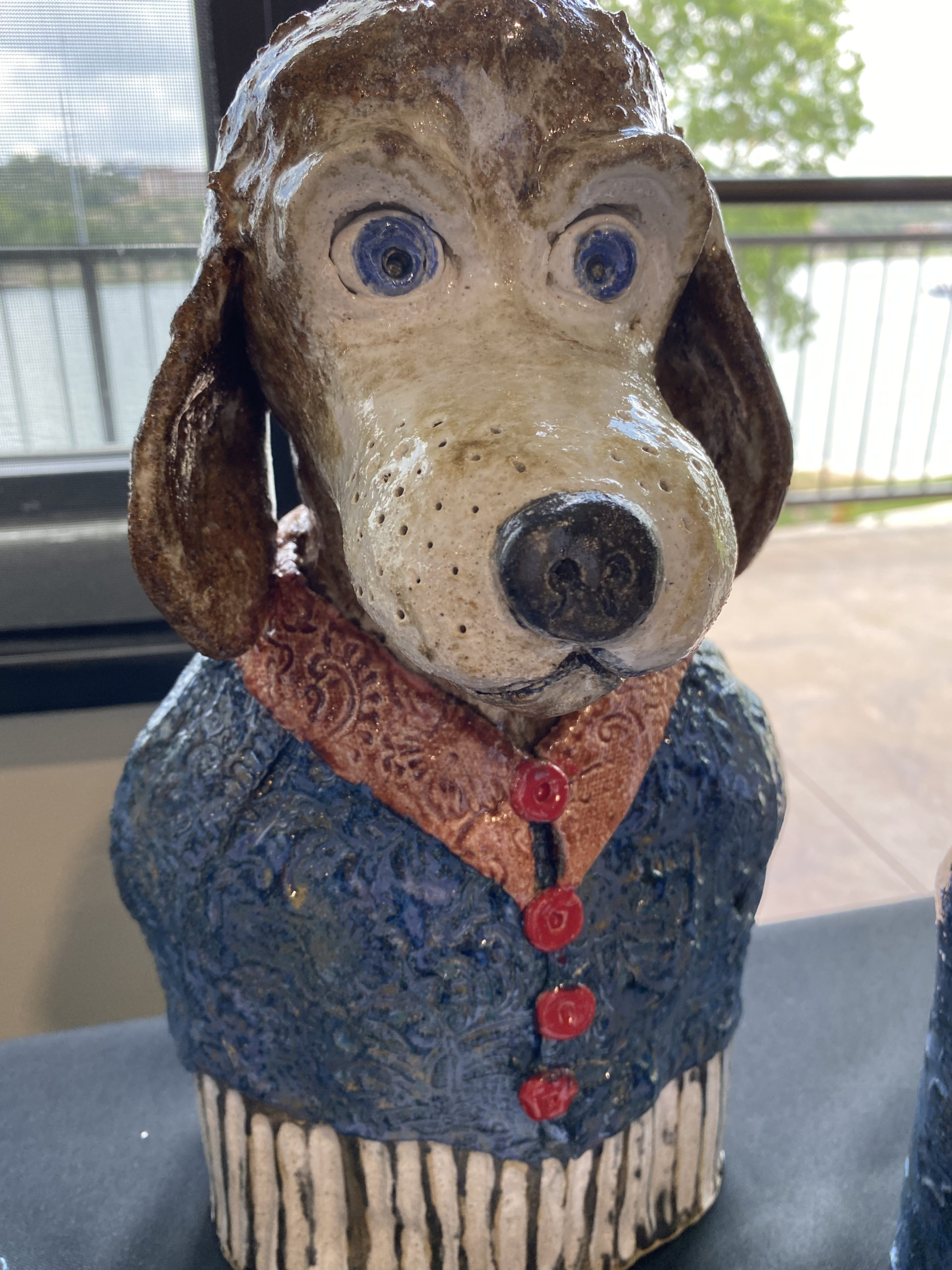 HOND SCULPTUUR, Marian Williams Pottery