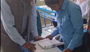 सामुदायिक विद्यालय : कक्षा ८ का विद्यार्थीलाई नेपाली पढ्न आउँदैन