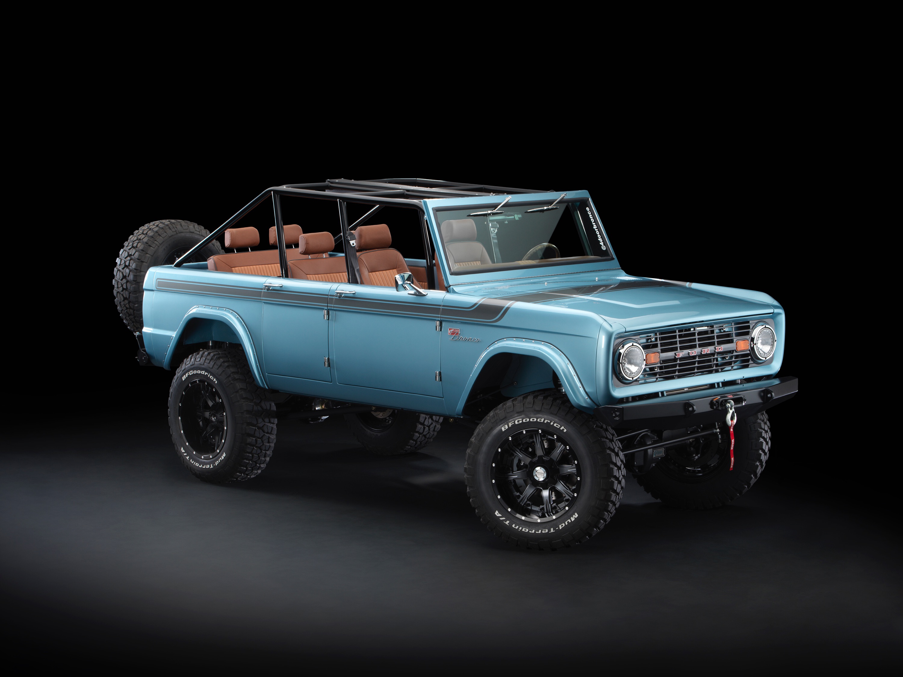 4 door ford broncos