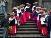 02-Quito08 and then these old ladies lead a parade to la ronda