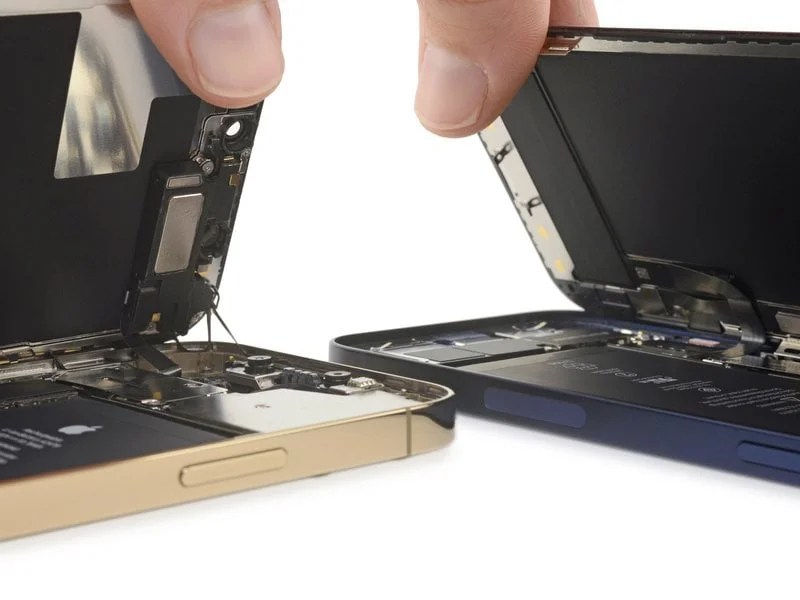 iFixIt ha smontato gli iPhone 12 e iPhone 12 Pro 8 iFixIt iPhone 12 7