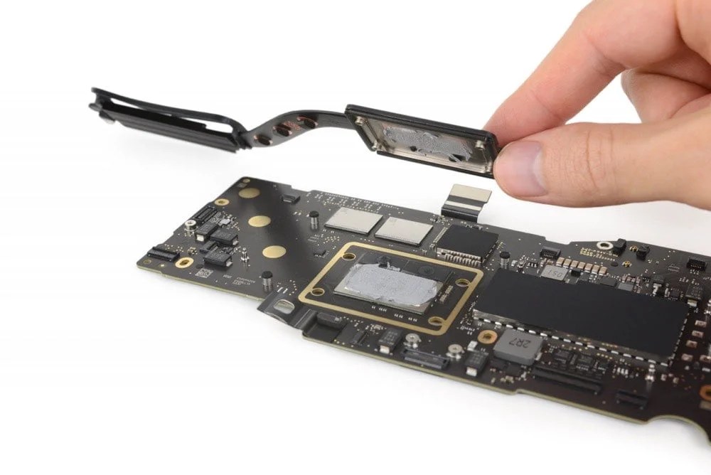 iFixIt smonta i MacBook con chip M1 3 IFixIt MacBook M1 6