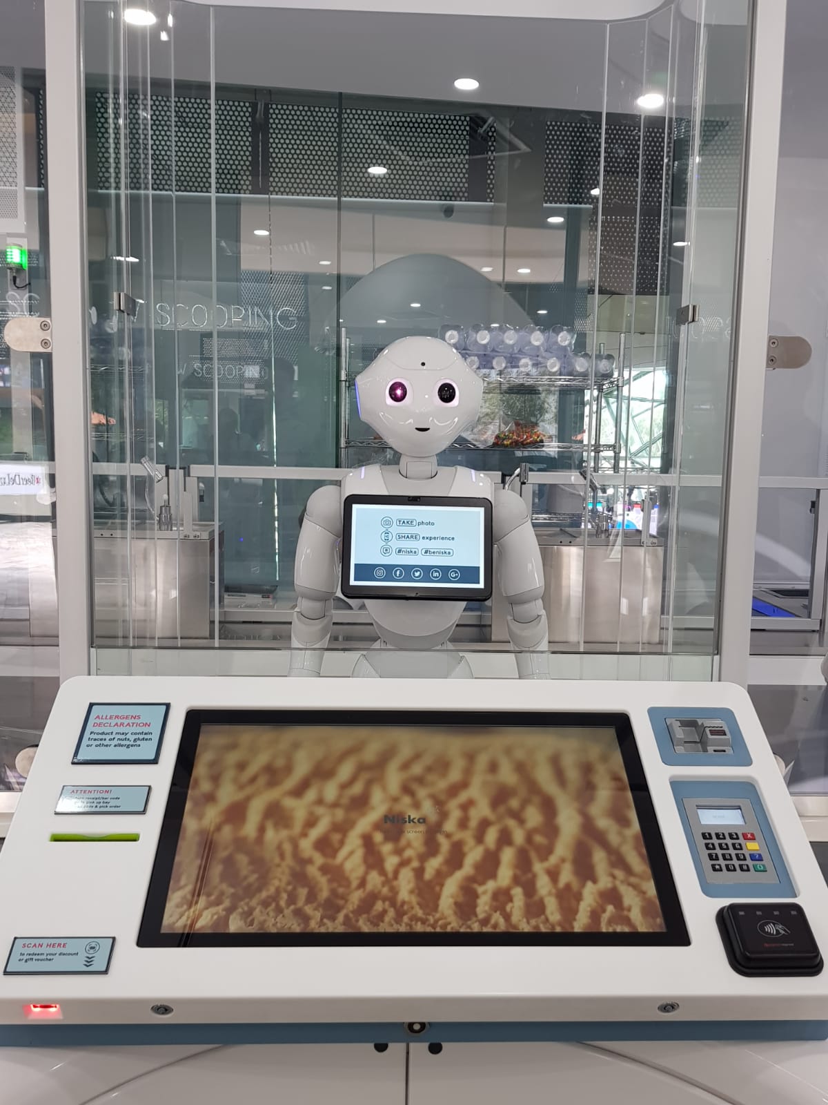 Robots serve ice cream in Melbourne Melbourne Buddy