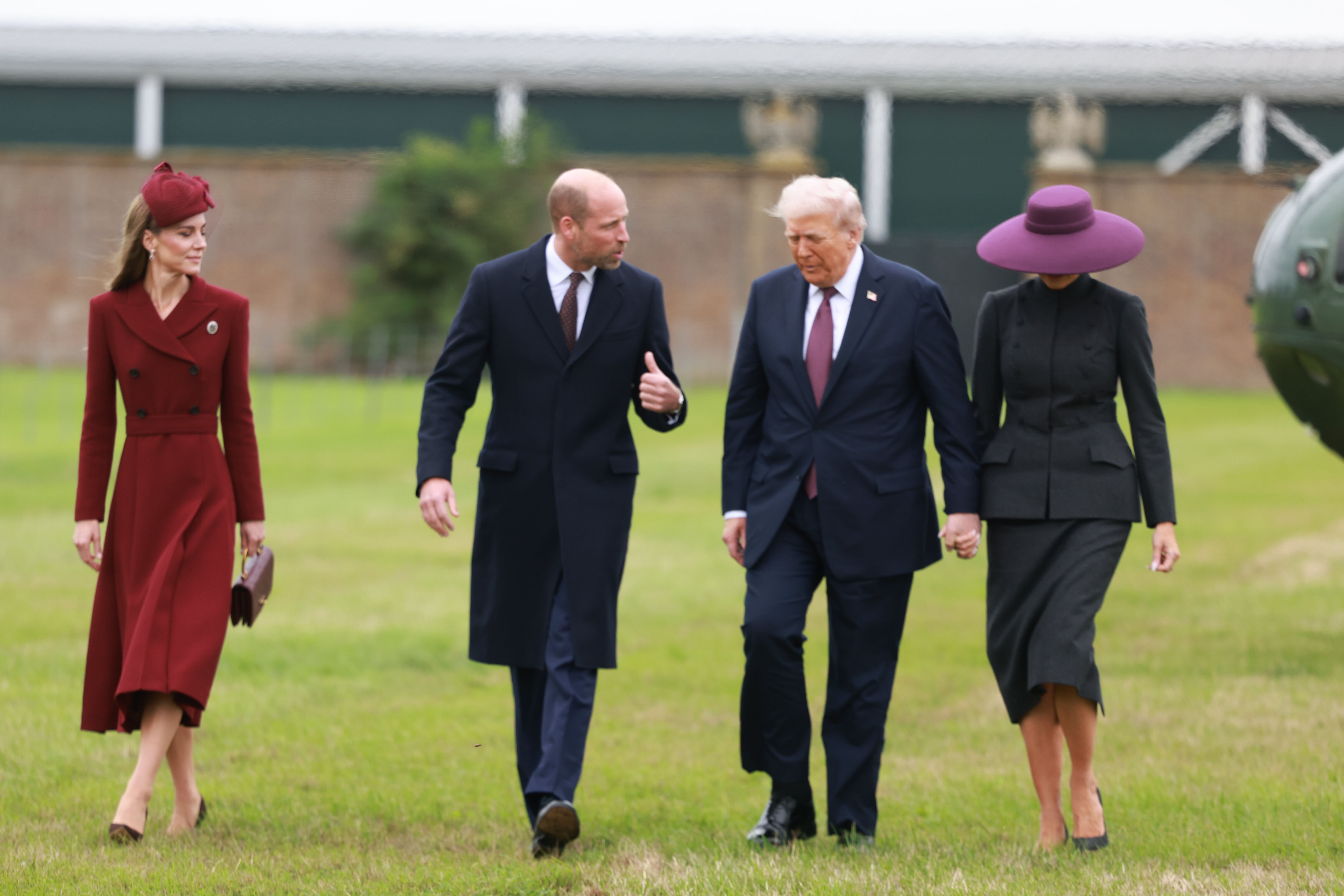 Windsor, Inglaterra -17 de novembro: Catherine, princesa de Gales (L) e príncipe William, príncipe de Gales (2º L), com o presidente dos EUA, Donald Trump e a primeira -dama Melania Trump, chegaram ao Reino Unido pela segunda vez no Reino Unido pela segunda vez no Reino Unido. (Foto Ian Vogler - WLUPA Pool/Getty Fig.)