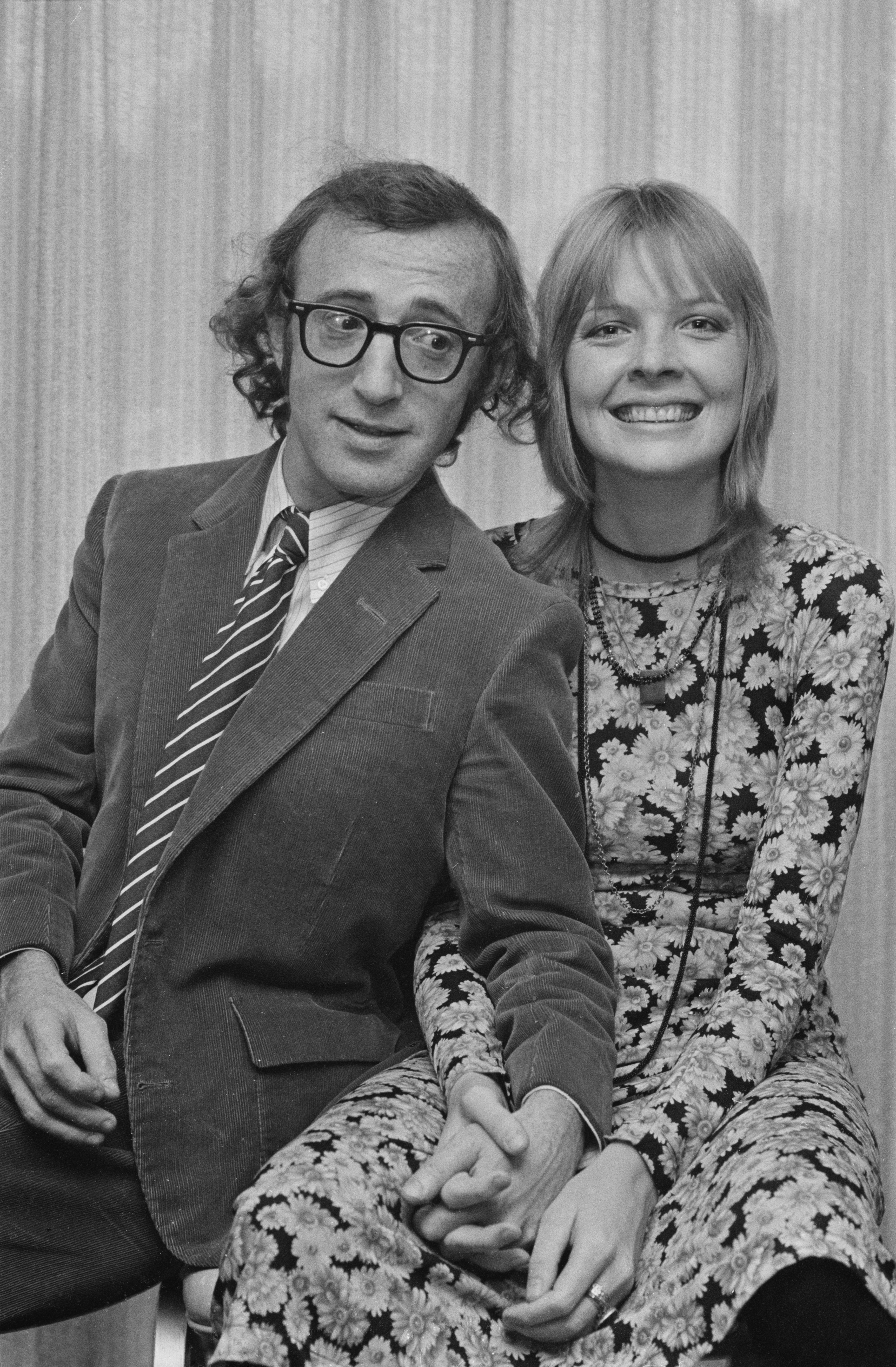 Atriz com o cineasta e atriz americano Woody Allen, Diane Keton, sua namorada na época, Hilton Hotel em Londres, 18 de outubro de 1970 em Londres.