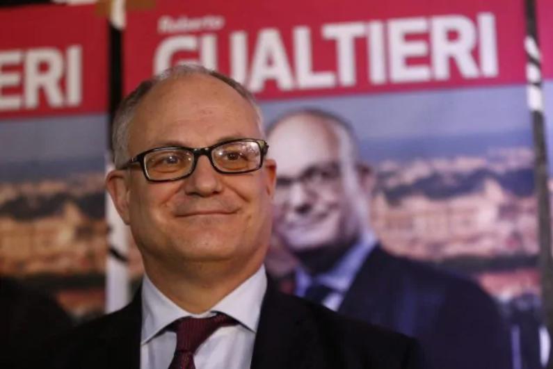 Le elezioni politiche suppletive italiane del 2021 sono le elezioni tenute in italia nel corso del 2021 per eleggere deputati o senatori dei collegi . Roberto Gualtieri eletto deputato a Roma da . . . nessuno