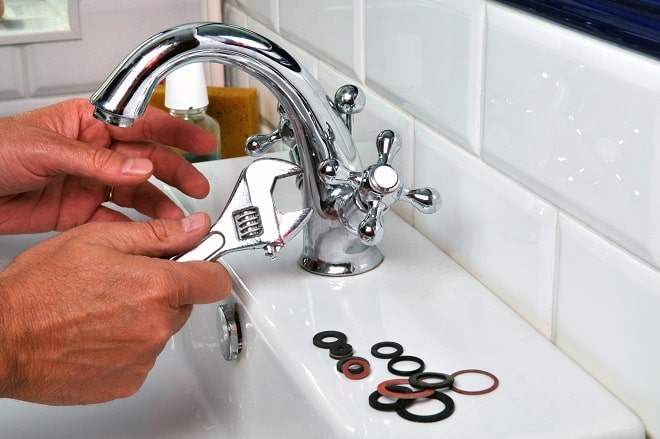 Robinet qui goutte: que faire ? 6 étapes pour régler le problème |  MesDépanneurs.fr