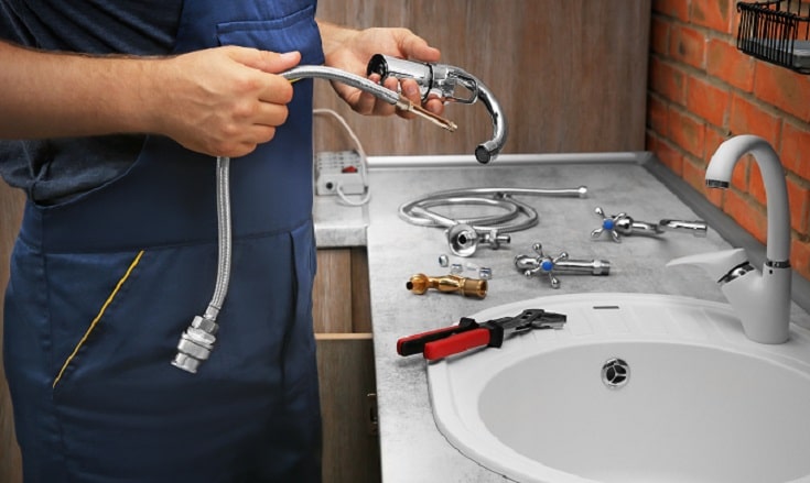 Le remplacement d'un lavabo n'est pas une tâche facile. Comment Changer Un Robinet De Salle De Bains 5 Etapes Mesdepanneurs Fr