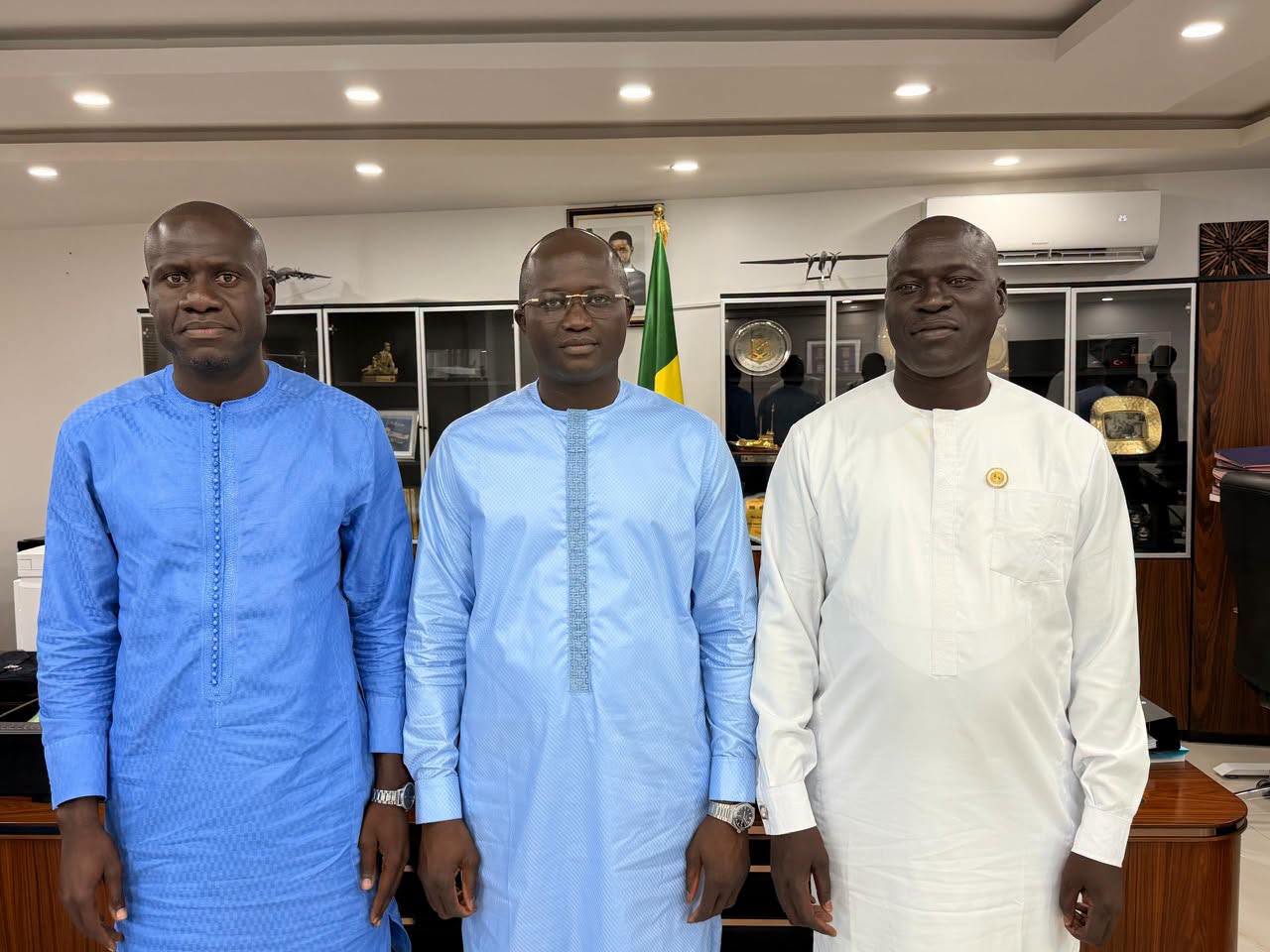 Cinq maires rejoignent Kiiraay sous l’impulsion de Yankhoba Diémé