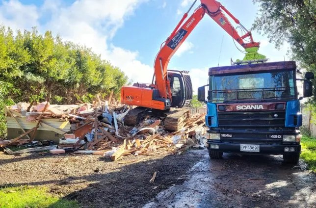 Excavation and Clearing, Earthmoving and Landscaping, Site Cuts & Preparations, Drilling & Footing, Metal Supplies, Driveways, Life Style Block Development, Demolition and Removals, Trucks & Diggers for Hire