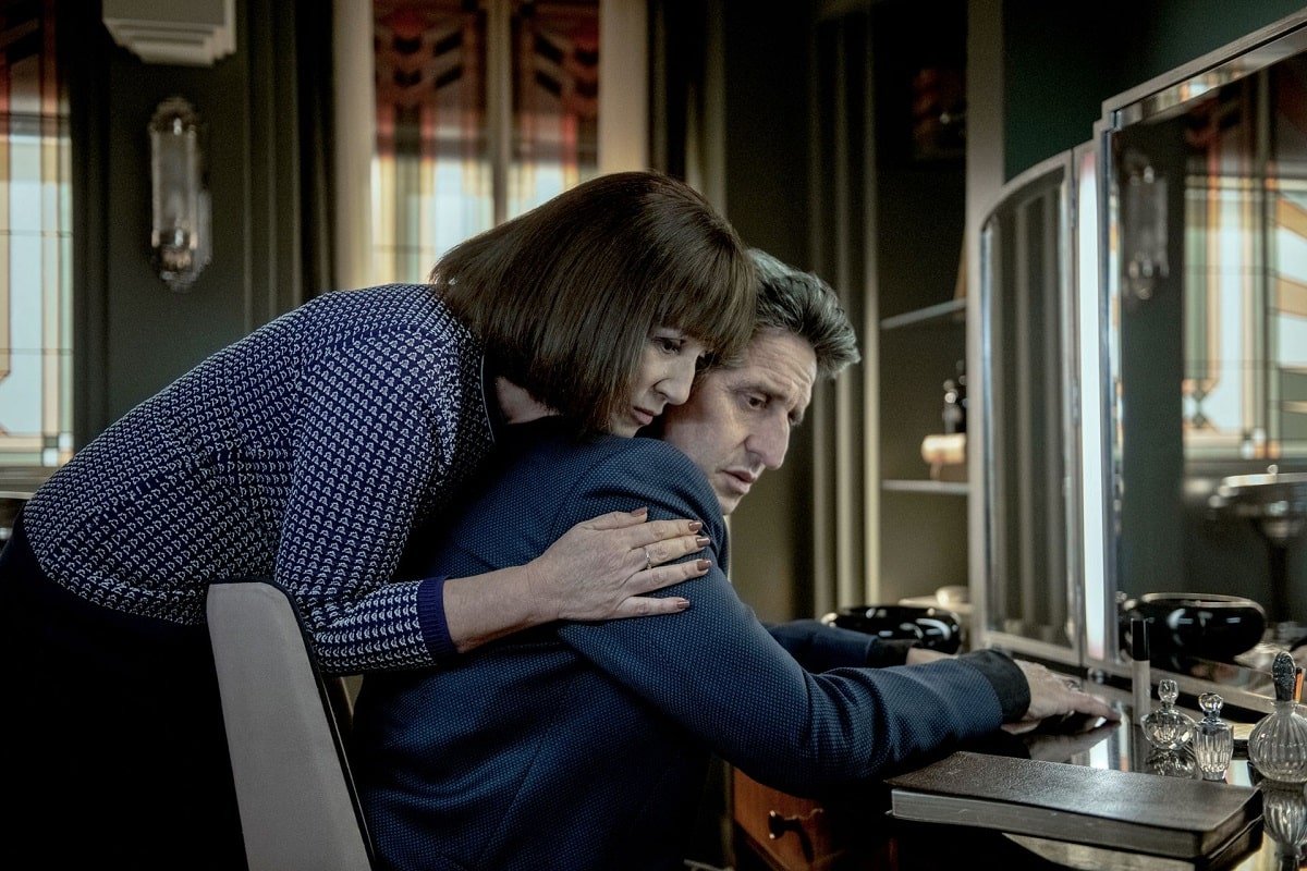 Series: reseña de «El reino: Episodios 1-4», de Claudia Piñeiro y Marcelo Piñeyro (Netflix)