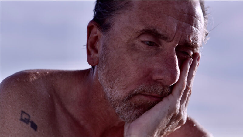 Festivales: crítica de «Sundown», de Michel Franco (Venecia)
