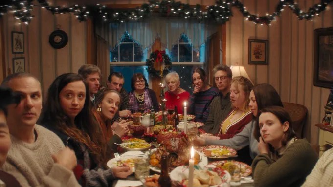 Cannes 2024: crítica de «Christmas Eve in Miller’s Point», de Tyler Taormina (Quincena de Cineastas)