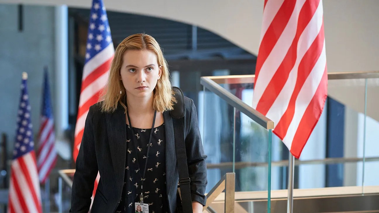 Estrenos online: crítica de «La delatora» («Winner»), de Susanna Fogel (Max)