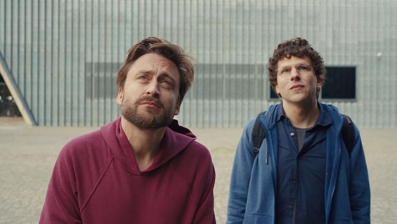Estrenos: crítica de «Un dolor real» («A Real Pain»), de Jesse Eisenberg