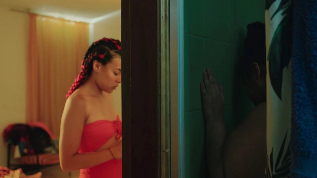 ‘Meteorite’ Venice Review: Colombian Director Sebastián Múnera Builds a Dreamlike World Haunted by Violence