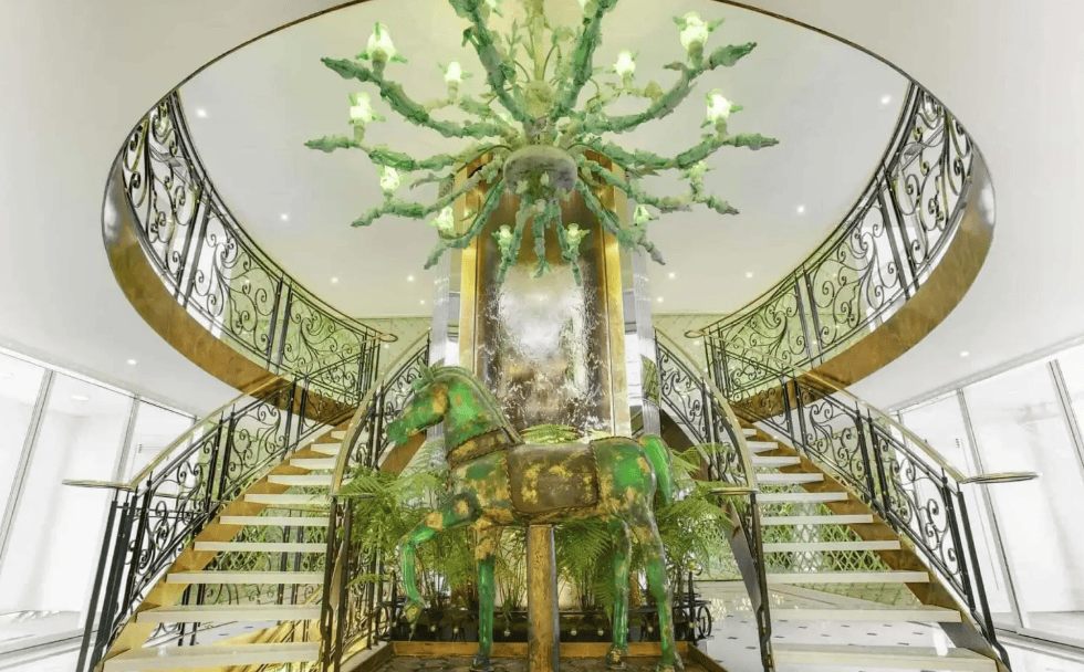 How Water Walls Help Commercial Spaces Feel