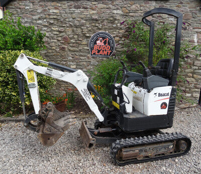 BOBCAT E10z MICRO DIGGER, MINI DIGGER, EXCAVATOR, 3 buckets, U10-5, TB210 BOBCAT E10z MICRO DIGGER, MINI DIGGER, EXCAVATOR, 3 buckets, U10-5, TB210
