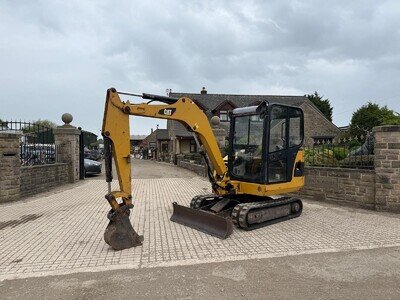 2011 CATERPILLAR 302.5C MINI EXCAVATOR TRACKED DIGGER 360 MACHINE 2011 CATERPILLAR 302.5C MINI EXCAVATOR TRACKED DIGGER 360 MACHINE