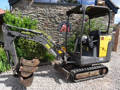 VOLVO EC15C, 1.5T, MINI DIGGER, EXCAVATOR, 2015, 3 buckets, VOLVO EC15C, 1.5T, MINI DIGGER, EXCAVATOR, 2015, 3 buckets,