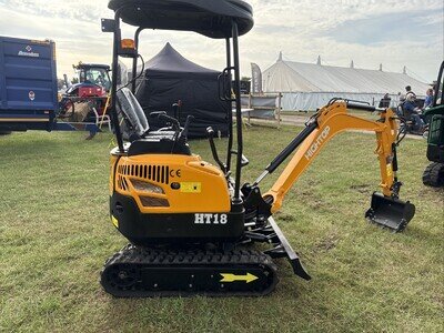HT18 1.8T Mini Excavator. HT18 1.8T Mini Excavator.