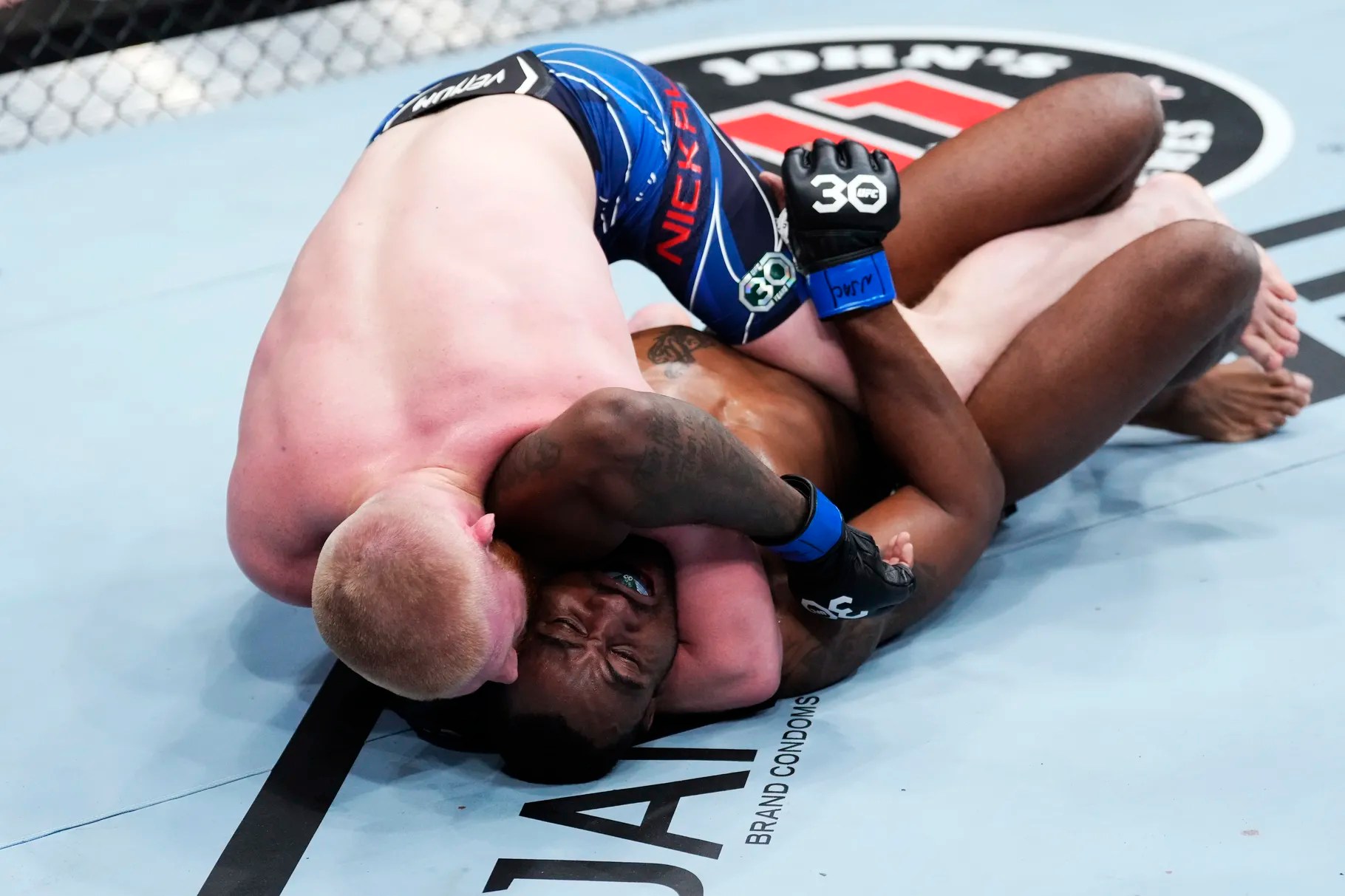 UFC 285: Bo Nickal se luce en su debut sometiendo en dos minutos a Jamie Pickett