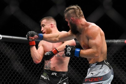 Justin Gaethje Vs. Rafael Fiziev: Las 15 mejores fotos de la UFC 286 10 r12a Justin Gaethje Vs. Rafael Fiziev: Las 15 mejores fotos de la UFC 286