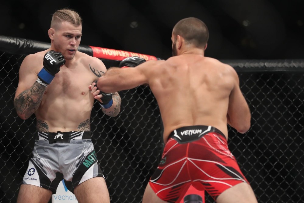 Jake Matthews vs. Miguel Baeza agregada al UFC 291