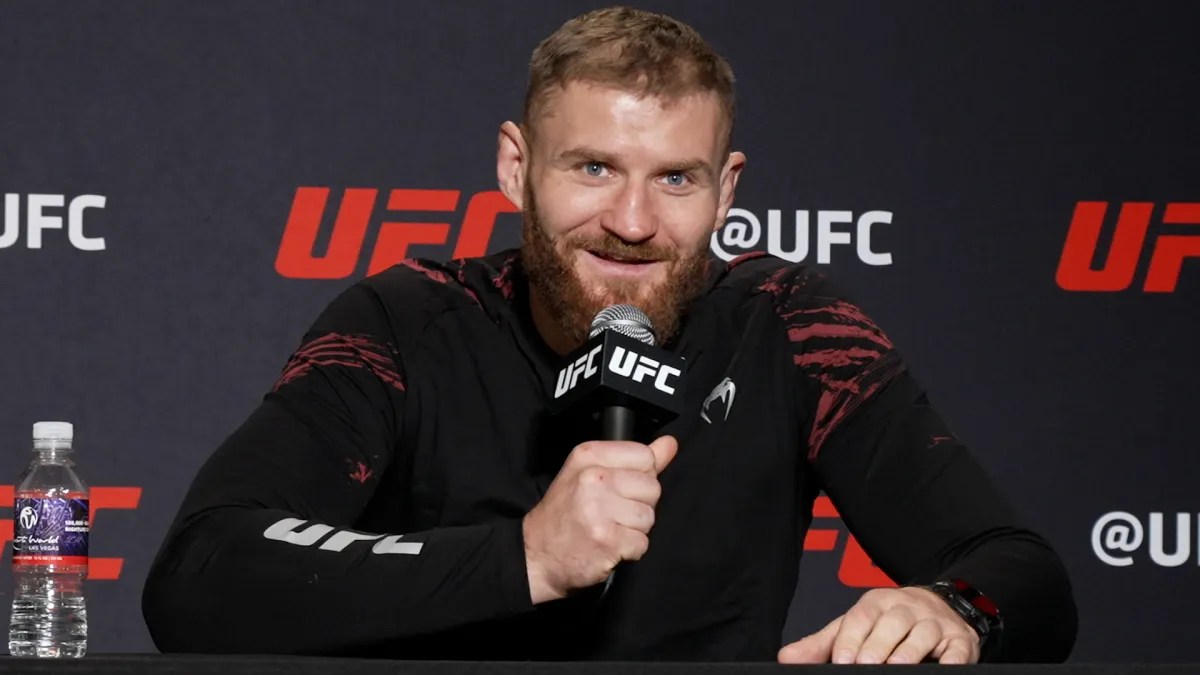 Jan Blachowicz anhela noquear a Pereira, pero no descarta luchar: “Si algo sale mal, puedo finalizarlo a ras de lona”
