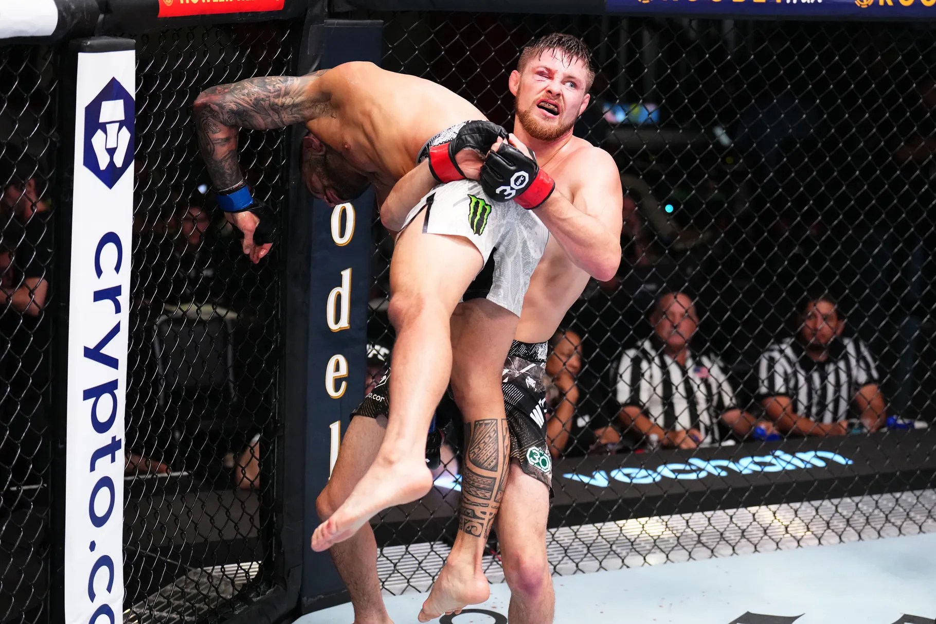 UFC Vegas 79: Bryce Mitchell domina a punta de grappling a Dan Ige