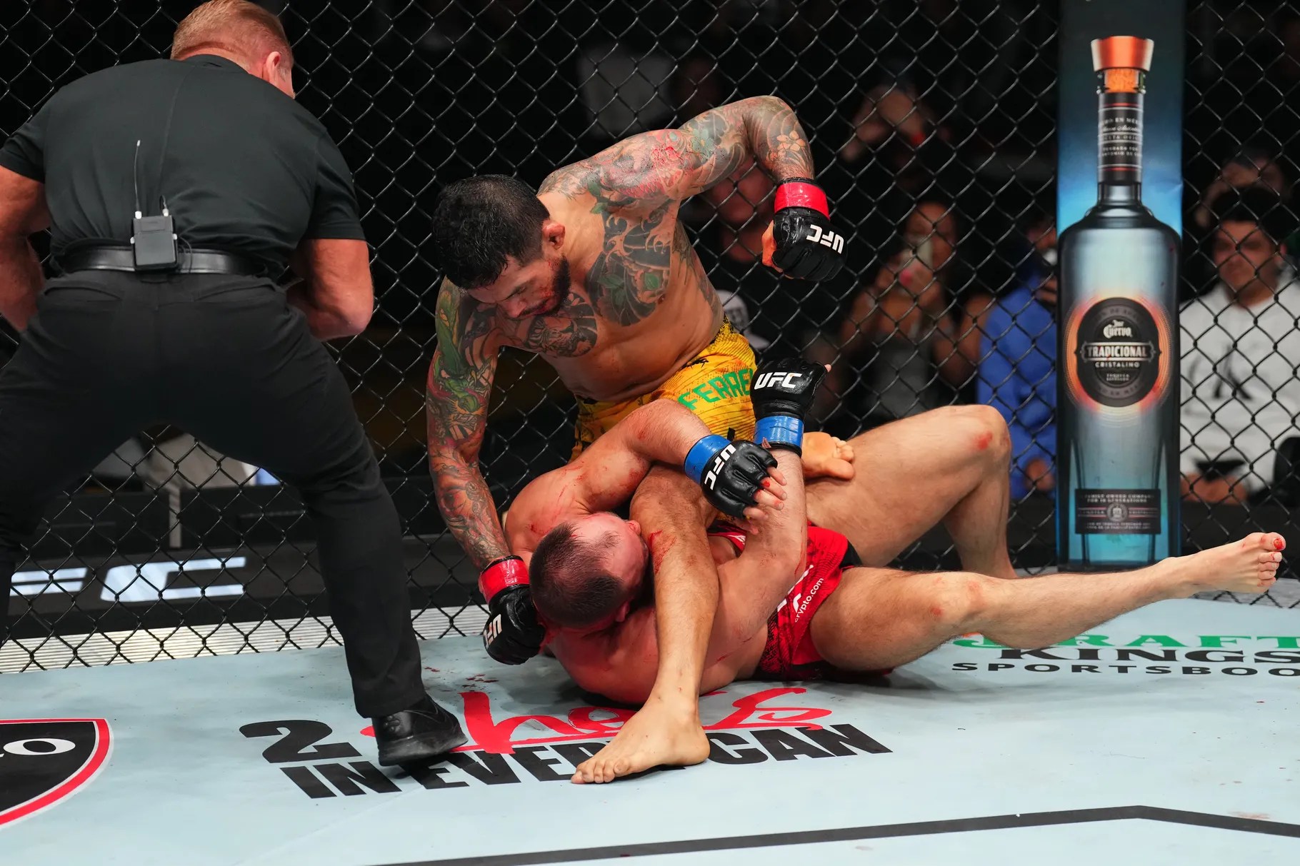 UFC St. Louis: Carlos Diego Ferreira le quita largo invicto a Mateusz Rebecki