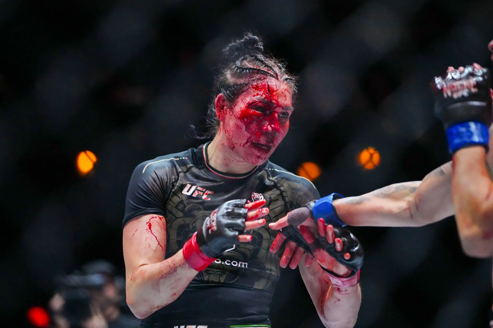 Irene Aldana se pronuncia tras sangrienta derrota en Noche UFC