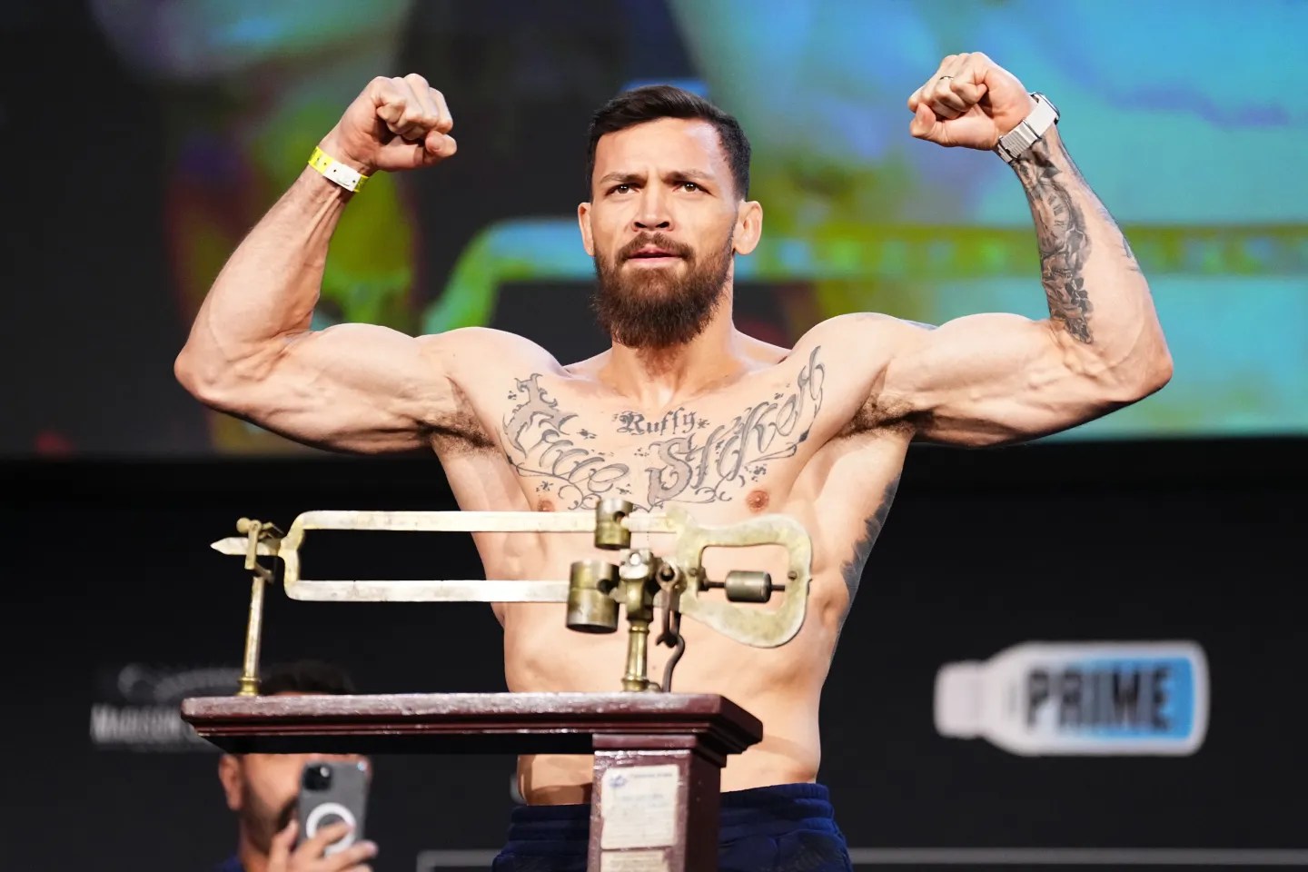 Maurício Ruffy será el alternante oficial para la pelea estelar del UFC 329