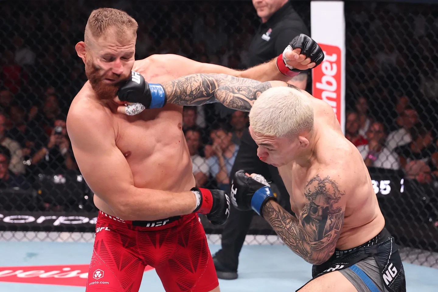 Resultados del UFC Belgrado: Navajo Stirling hunde a Jan Blachowicz con TKO en el primer round