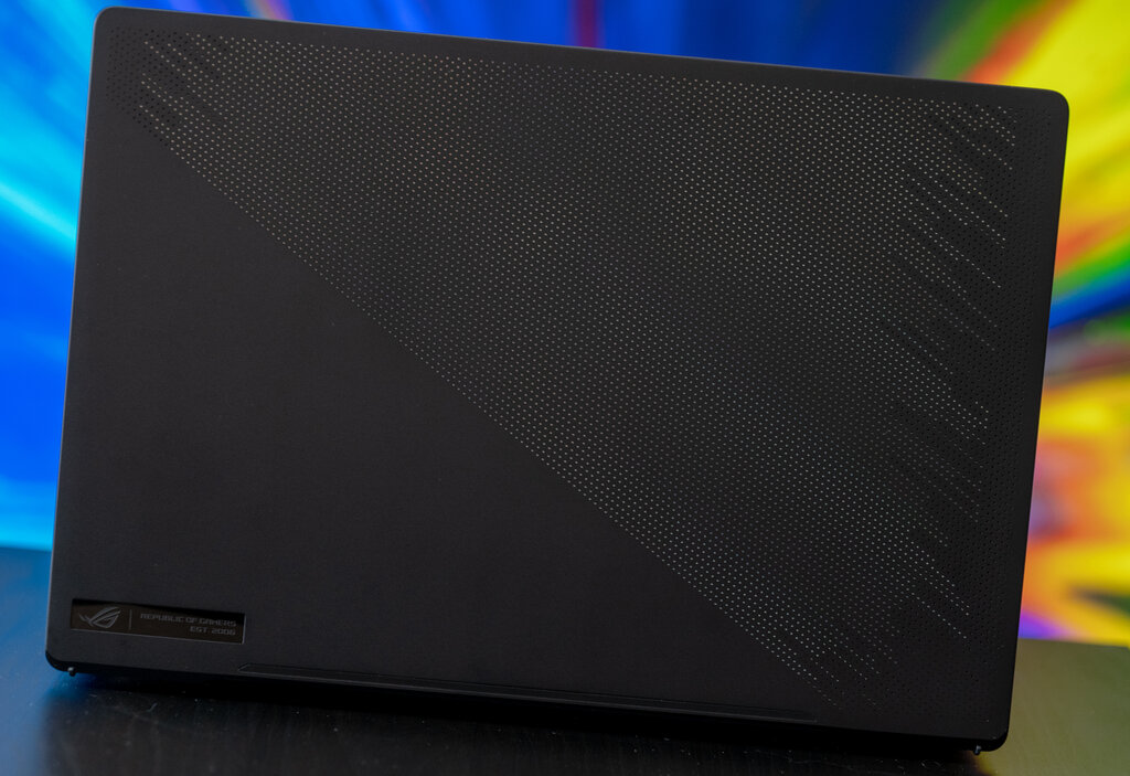 ASUS ROG Zephyrus M16
