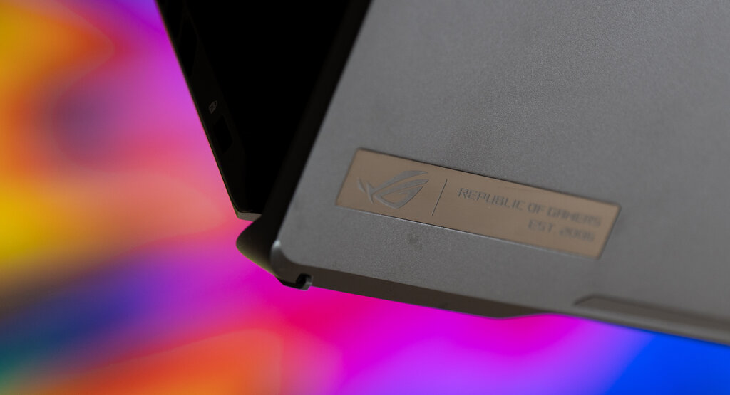 ASUS ROG Zephyrus M16