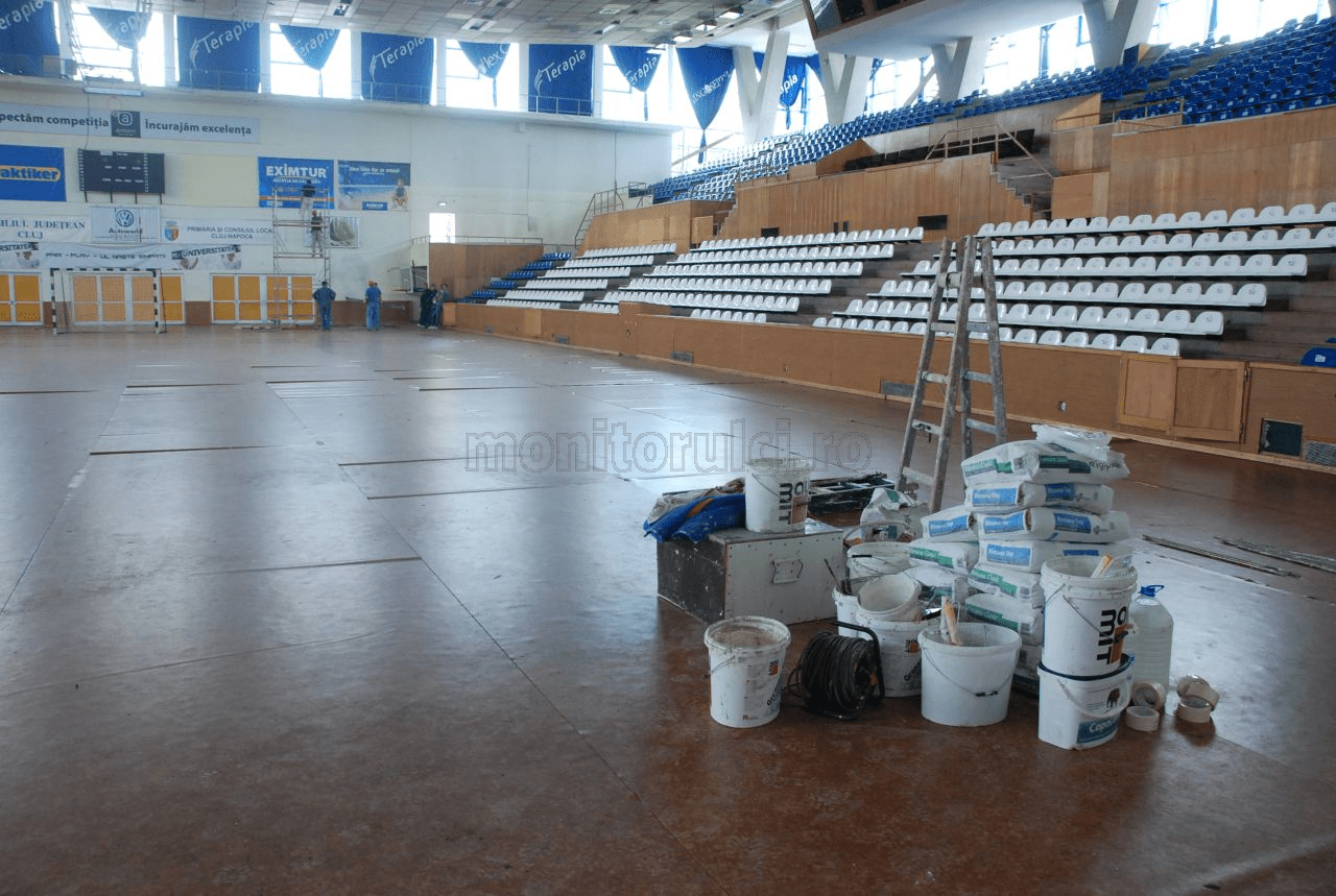 Astfel, în deschiderea salonului au adresat cuvinte de mulțumire, felicitări și aprecieri. DupÄ Sala PolivalentÄ Boc Vrea In Administrare Èi Sala Sporturilor Horia Demian VentilaÈia Este InexistentÄ Transpir La Meciuri