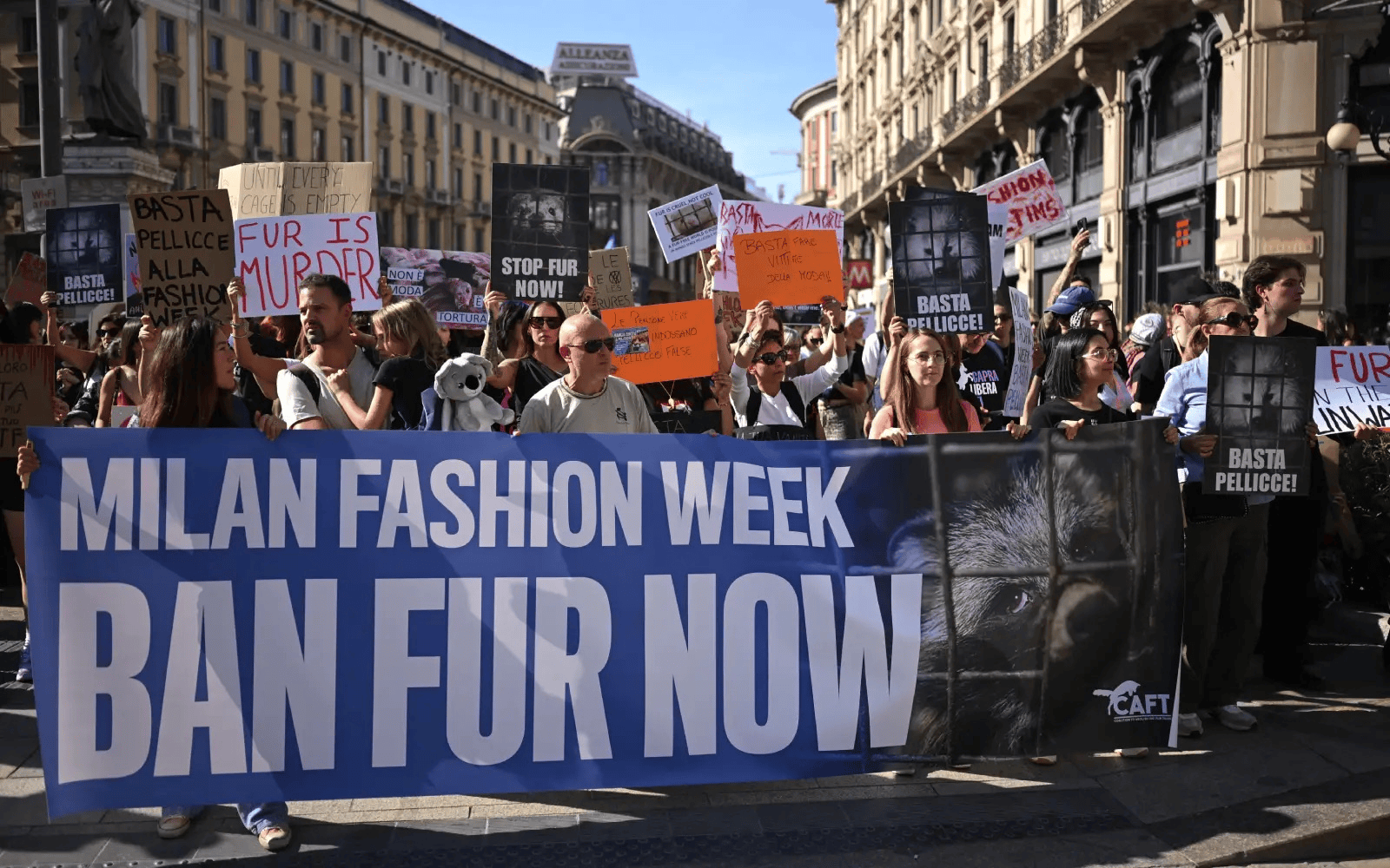 Hundreds Protest Fur Use at Milan Fashion Week